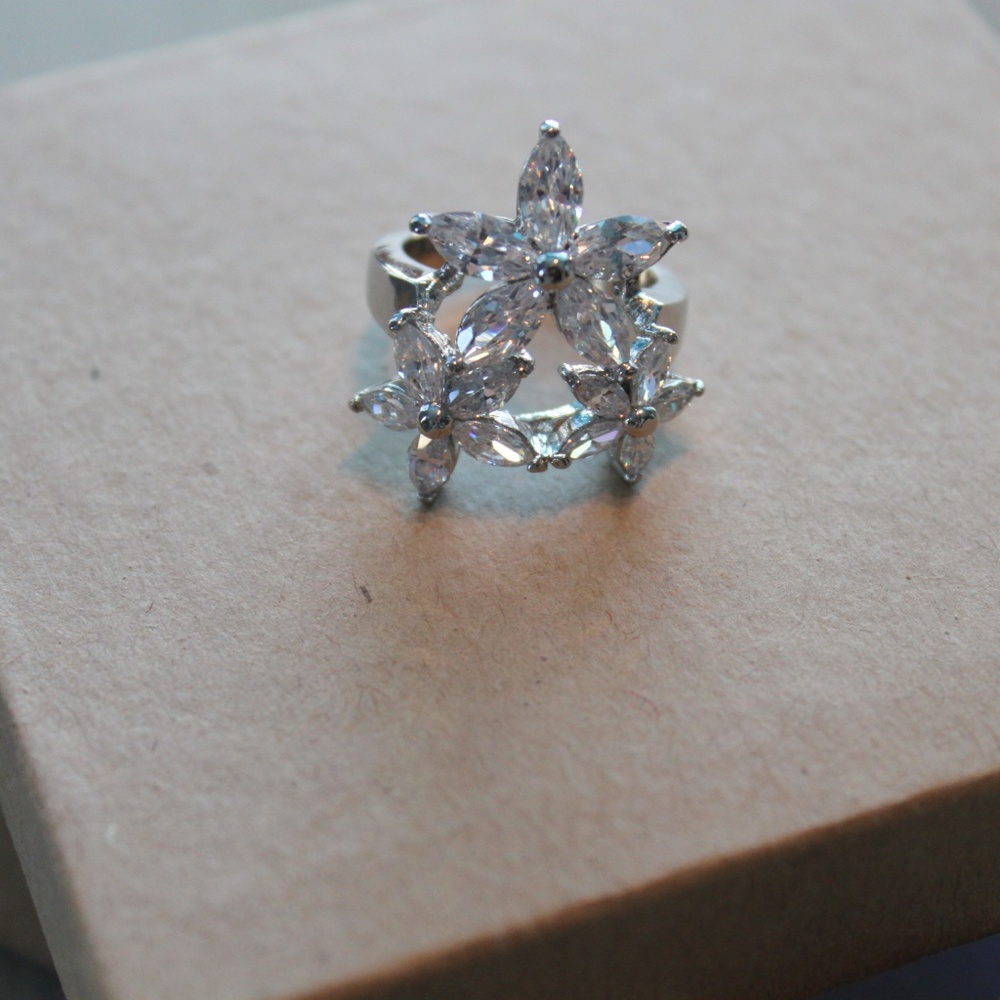 Silver Tone and Crystal Flower Ring